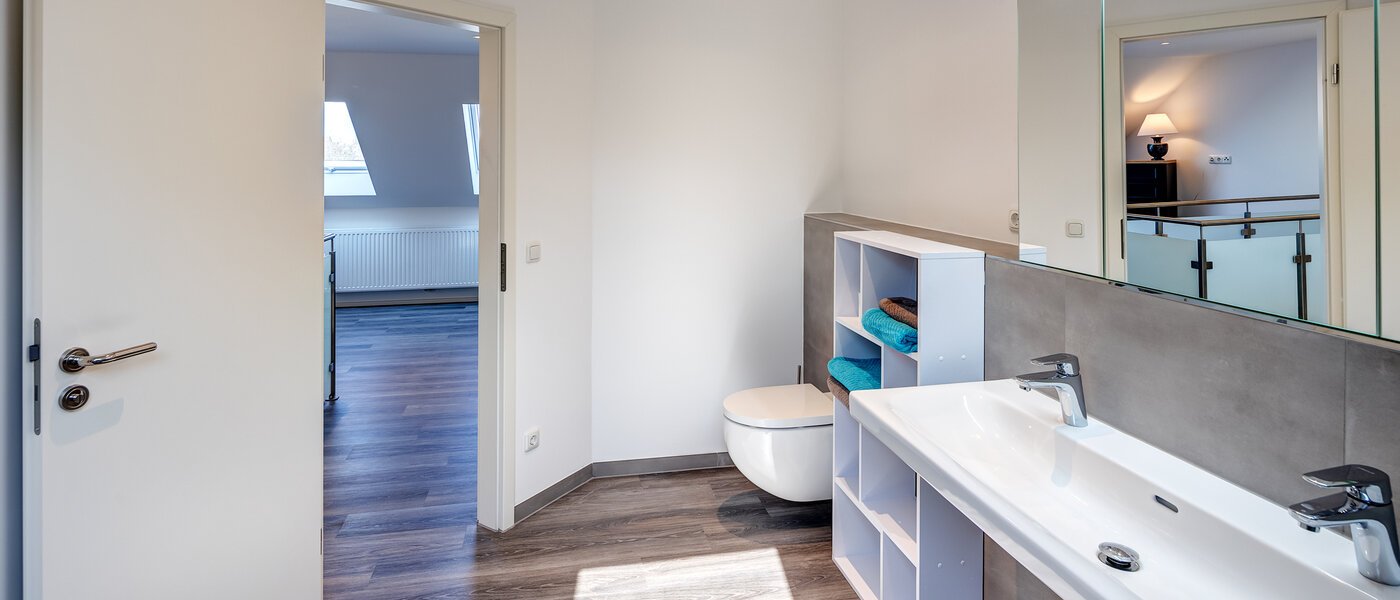 Reihenmittelhaus Germering 02 1. Badezimmer 14170