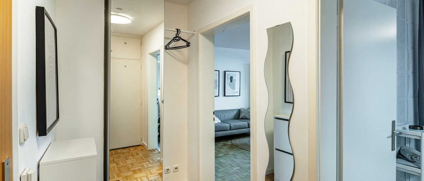 Wohnung München Bogenhausen 01 Flur/Gang 14183