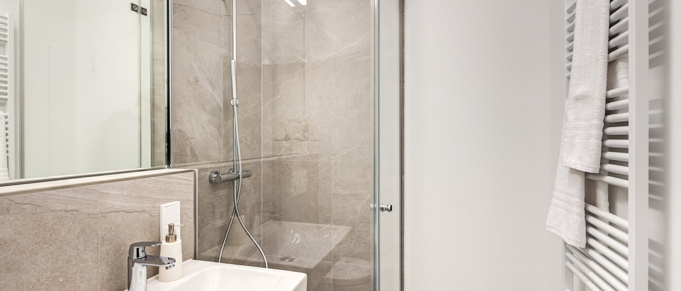 Wohnung München Maxvorstadt - Museumsviertel 02 Badezimmer 14203