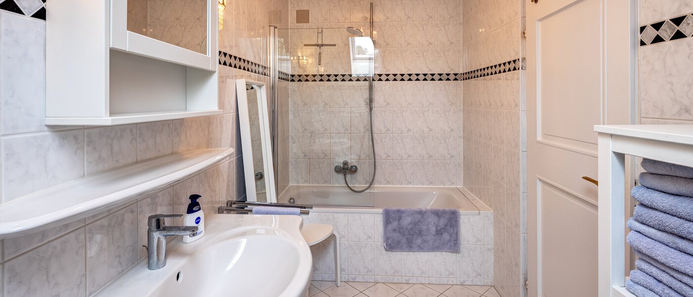 Haus Berg am Starnberger See 03 1. Badezimmer 14208