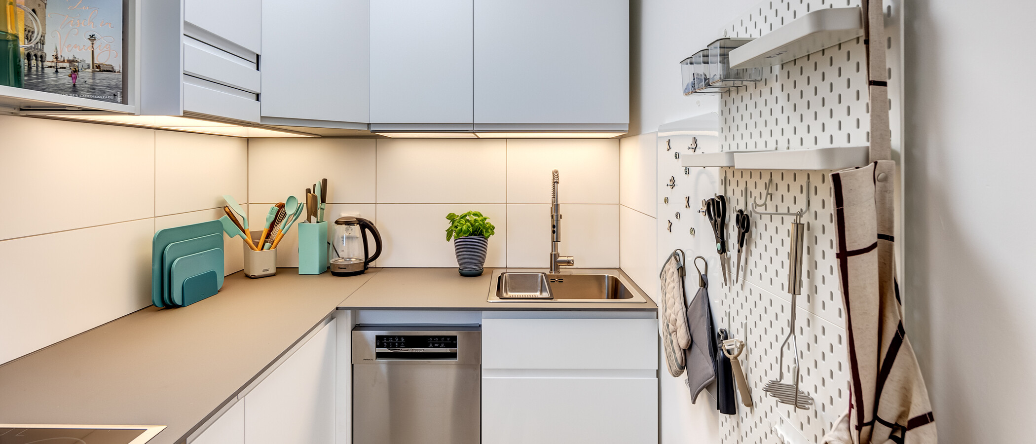 Wohnung München Schwabing (rechts der Leopoldstraße) 01 Küche 14213