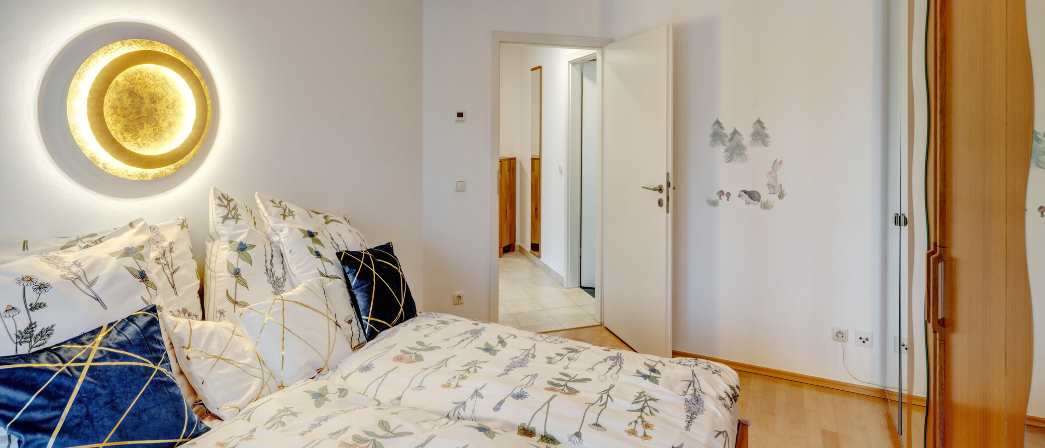 Wohnung München Milbertshofen 01 1. Schlafzimmer 14220