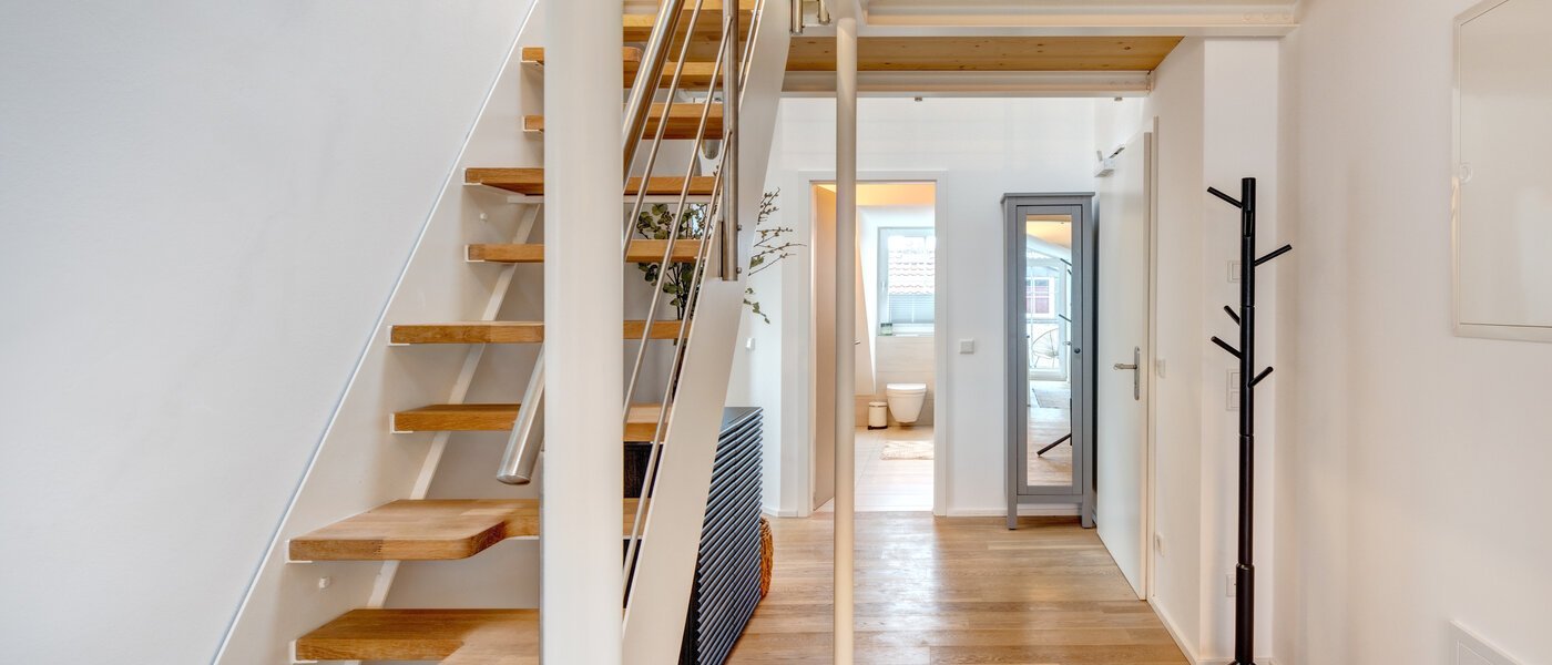 Dachgeschosswohnung München Fasangarten 01 Flur/Gang 14268