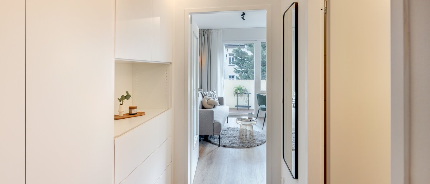 Apartment München Schwabing-Nord (zw. Leopoldstraße & Englischen Garten) 01 Flur/Gang 14305