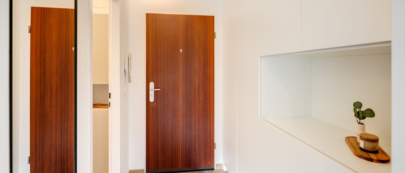 Apartment München Schwabing-Nord (zw. Leopoldstraße & Englischen Garten) 02 Flur/Gang 14305