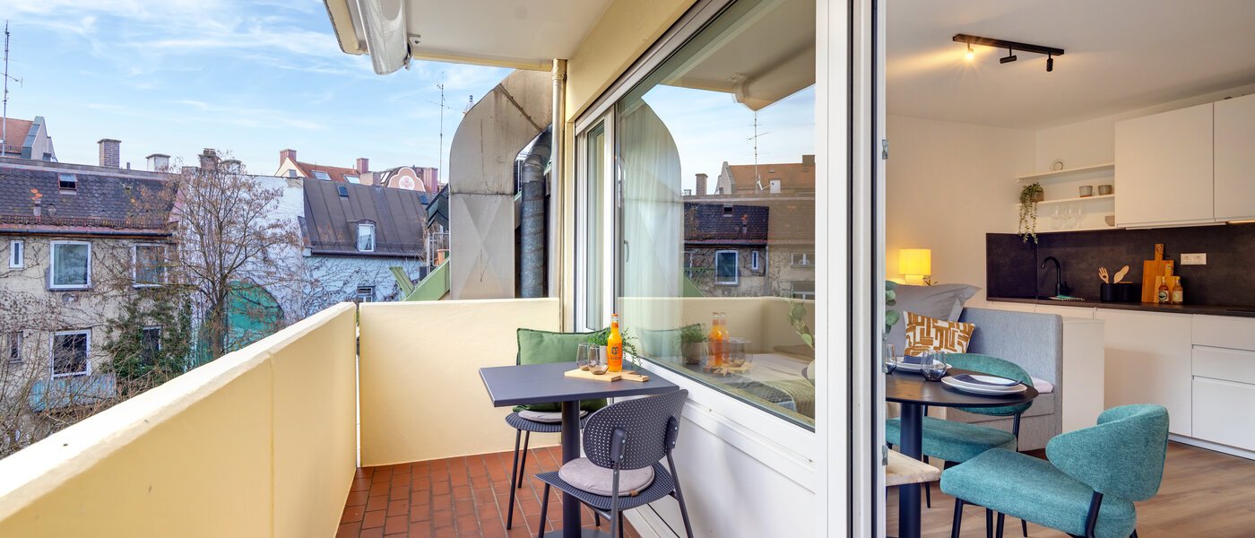 Apartment München Schwabing-Nord (zw. Leopoldstraße & Englischen Garten) 01 Balkon 14305