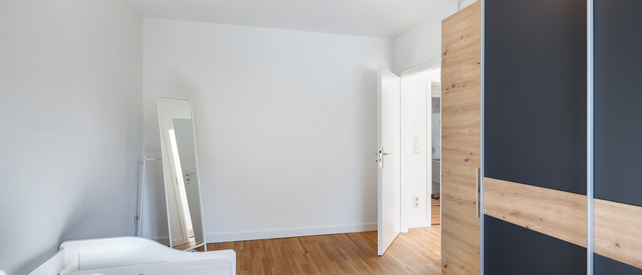 Wohnung München Bogenhausen 02 2. Schlafzimmer	 14344