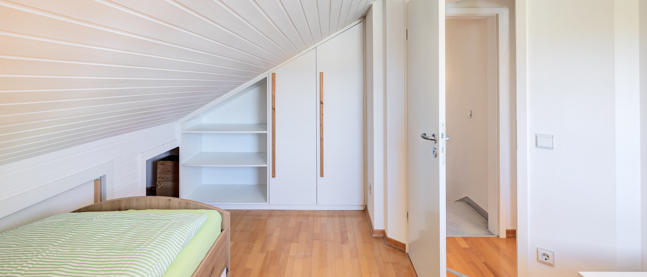 Doppelhaushälfte Pullach im Isartal 03 3. Schlafzimmer 14381