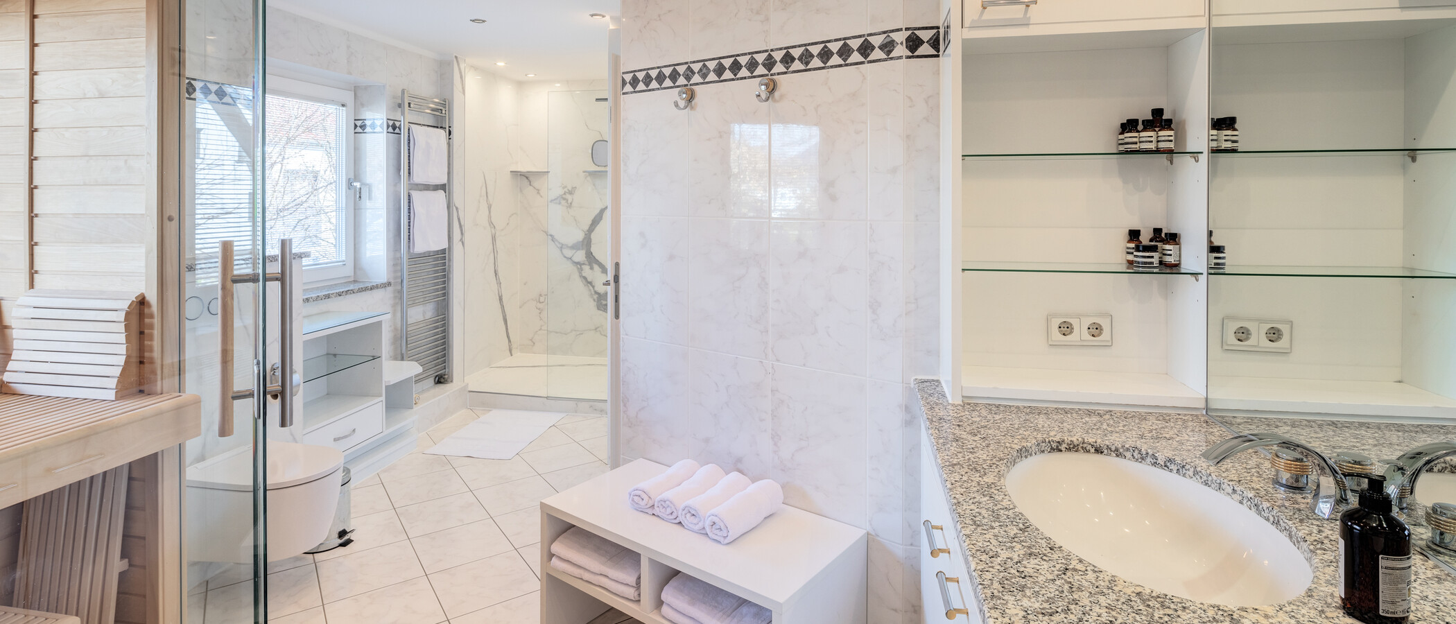Doppelhaushälfte Pullach im Isartal 03 1. Badezimmer 14381