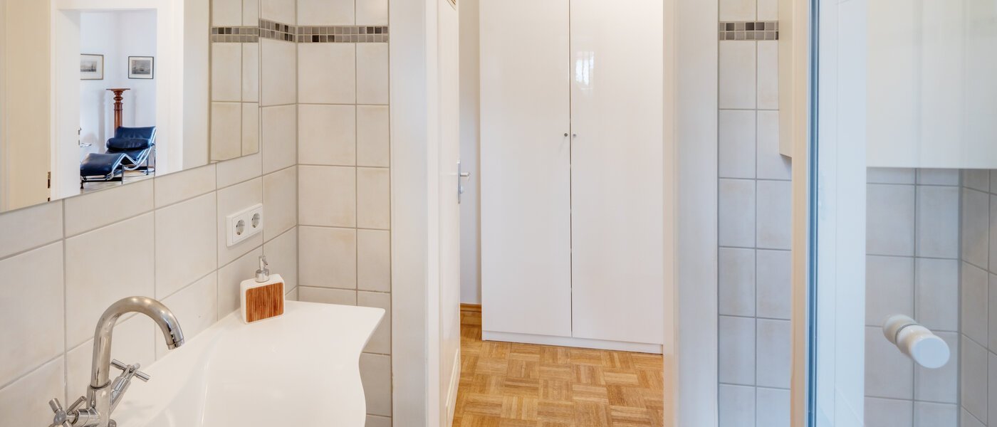 Einfamilienhaus München Daglfing 02 1. Badezimmer 14387