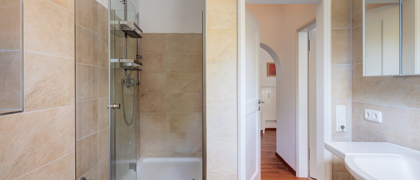 Dachterrassenwohnung München Solln 04 2. Badezimmer 14396