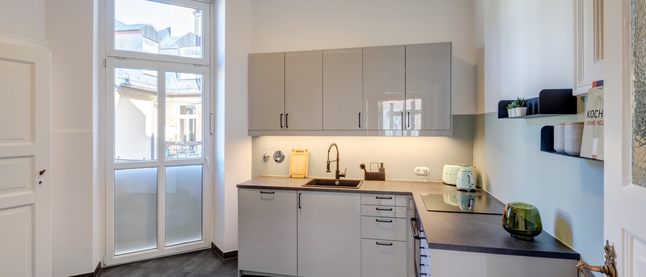 Wohnung München Schwabing-Nord (zw. Leopoldstraße & Englischen Garten) 01 Küche 14397