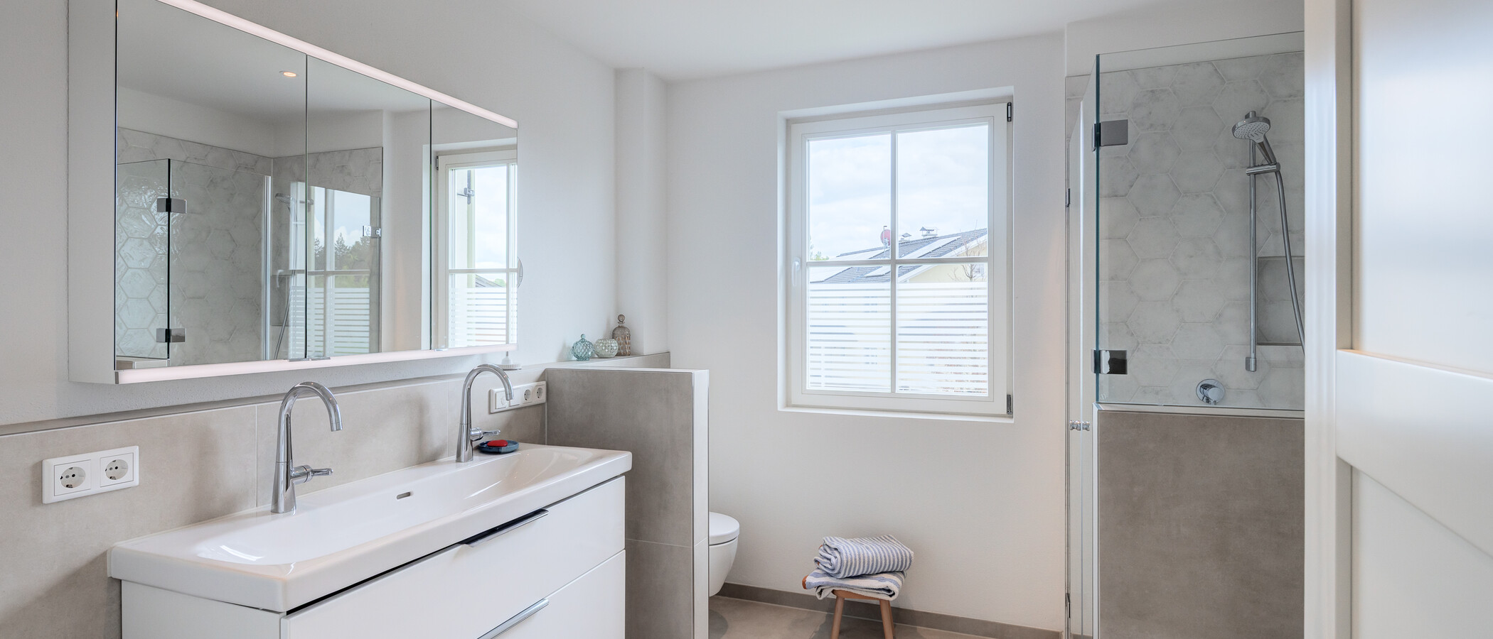 Einfamilienhaus Schäftlarn 01 1. Badezimmer 14427