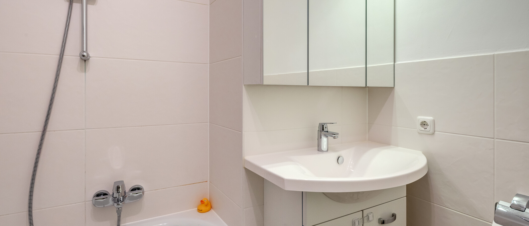 Wohnung München Schwabing-Georgenschwaige 02 Badezimmer 1443