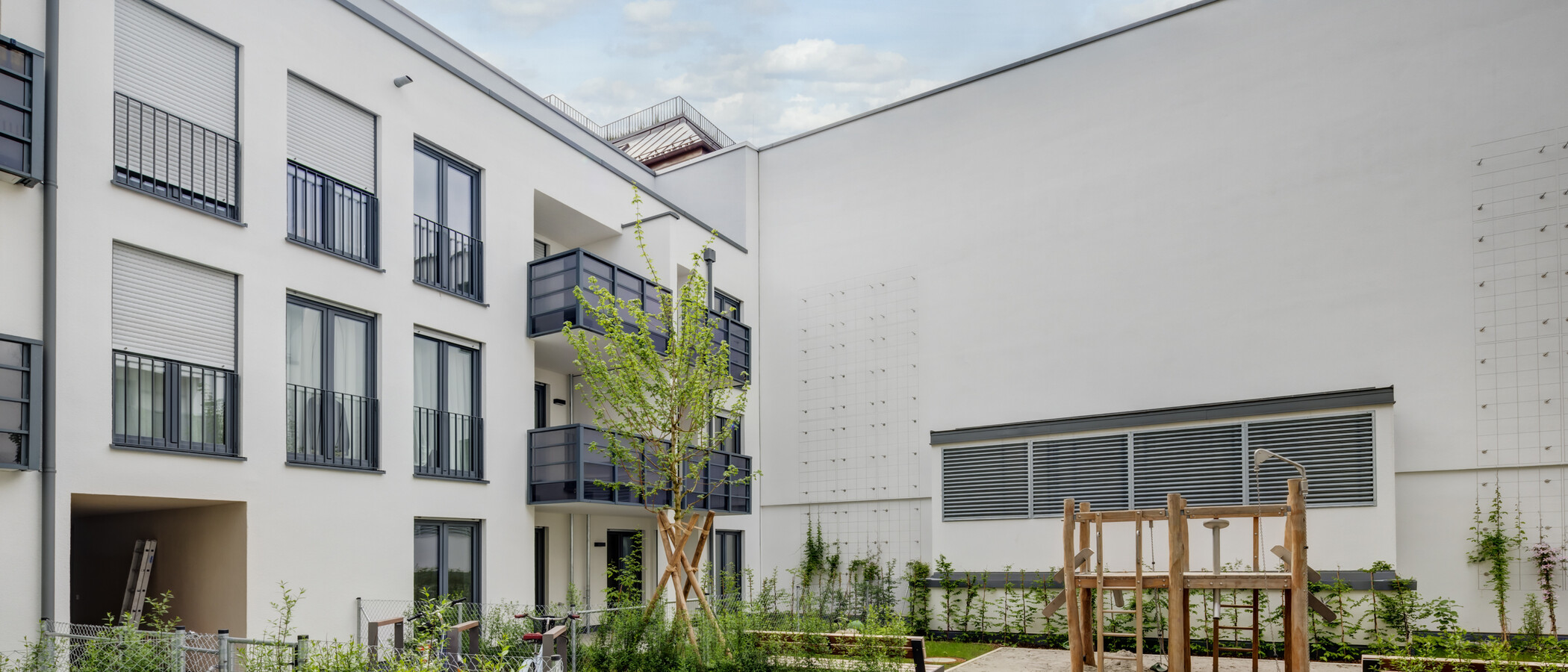Dachterrassenwohnung München Sendling-Westpark 01 Innenhof 14433