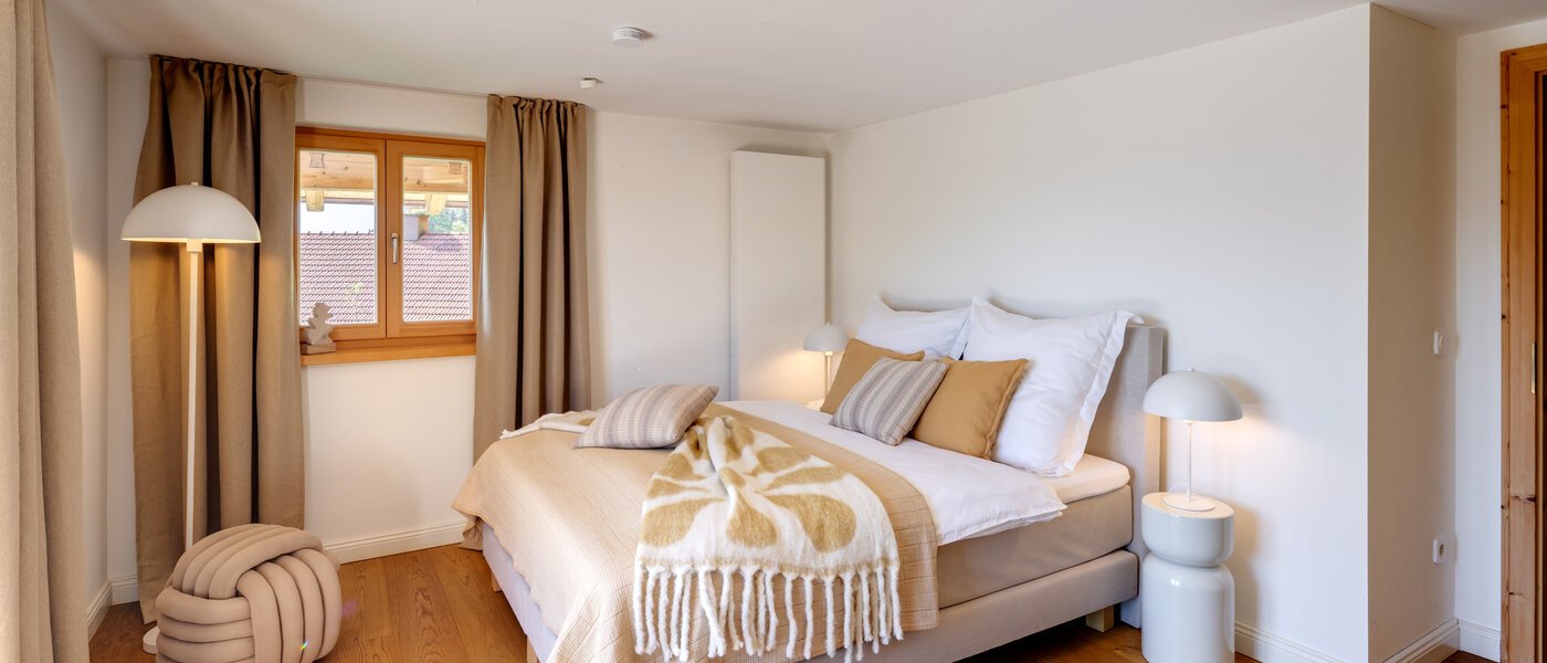 Villa Bad Wiessee 02 2. Schlafzimmer	 14436