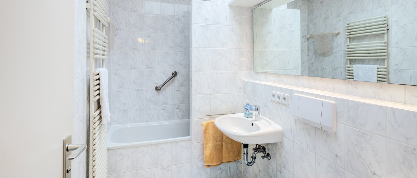 Haus München Ramersdorf 01 1. Badezimmer 14455