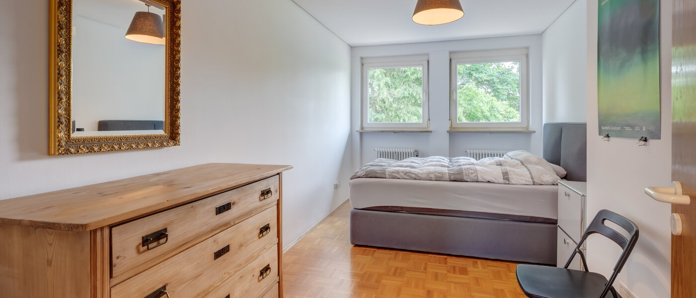 Dachgeschosswohnung München Harlaching 01 Schlafzimmer 14501