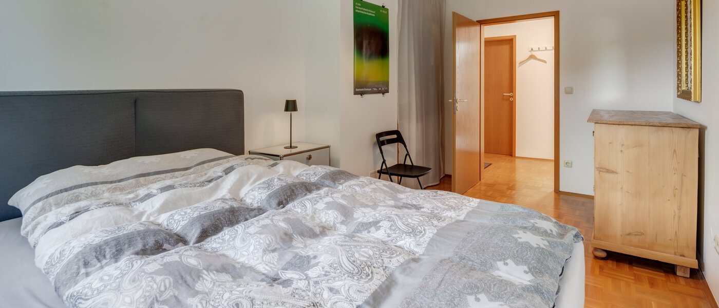 Dachgeschosswohnung München Harlaching 03 Schlafzimmer 14501