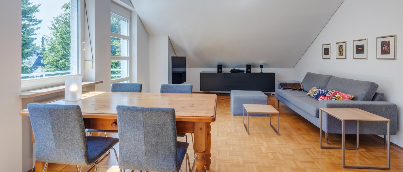 Dachgeschosswohnung München Harlaching 01 Wohnbereich 14501