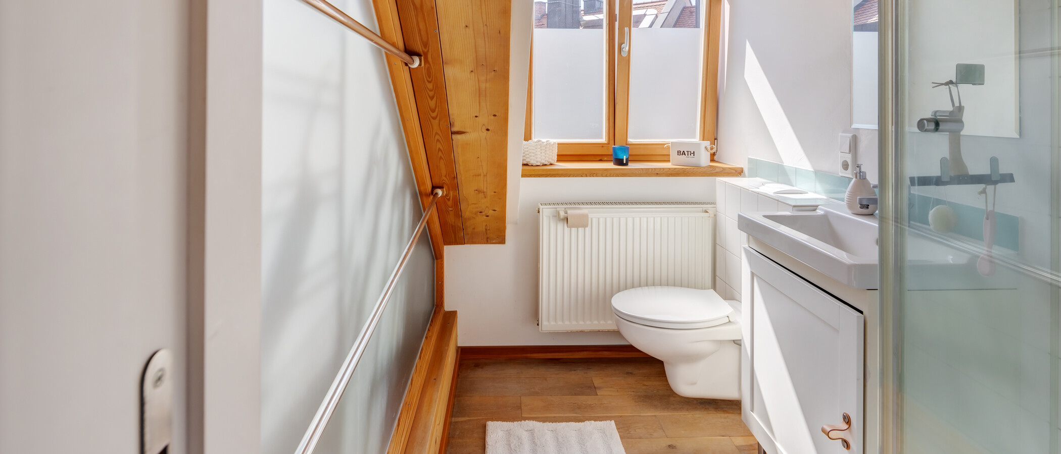 Dachgeschosswohnung München Dreimühlenviertel 01 2. Badezimmer 14505