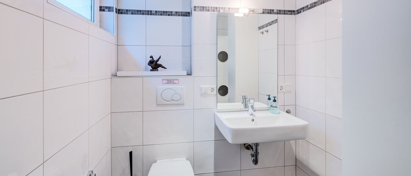 Doppelhaushälfte Wörthsee 01 2. Badezimmer 14511