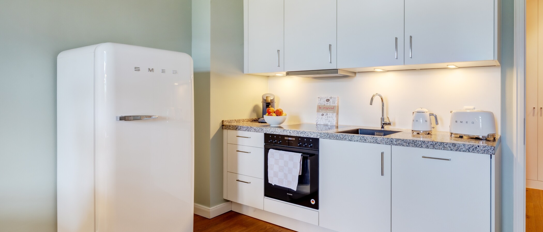 Dachgeschosswohnung München Neuhausen 01 Küche 14555