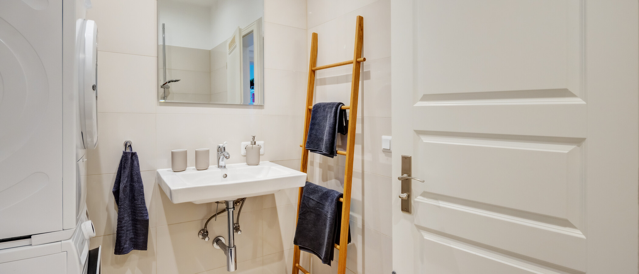 Dachgeschosswohnung München Neuhausen 01 Badezimmer 14555
