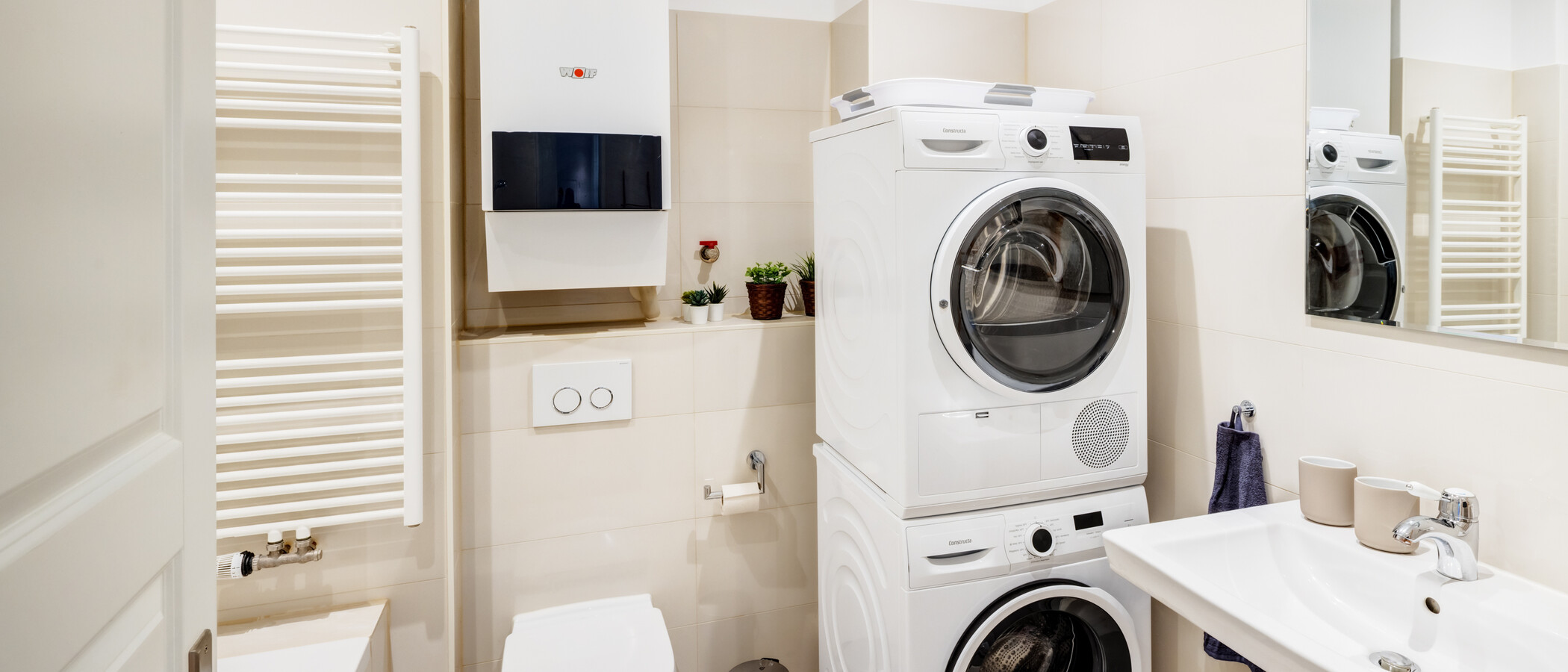 Dachgeschosswohnung München Neuhausen 02 Badezimmer 14555