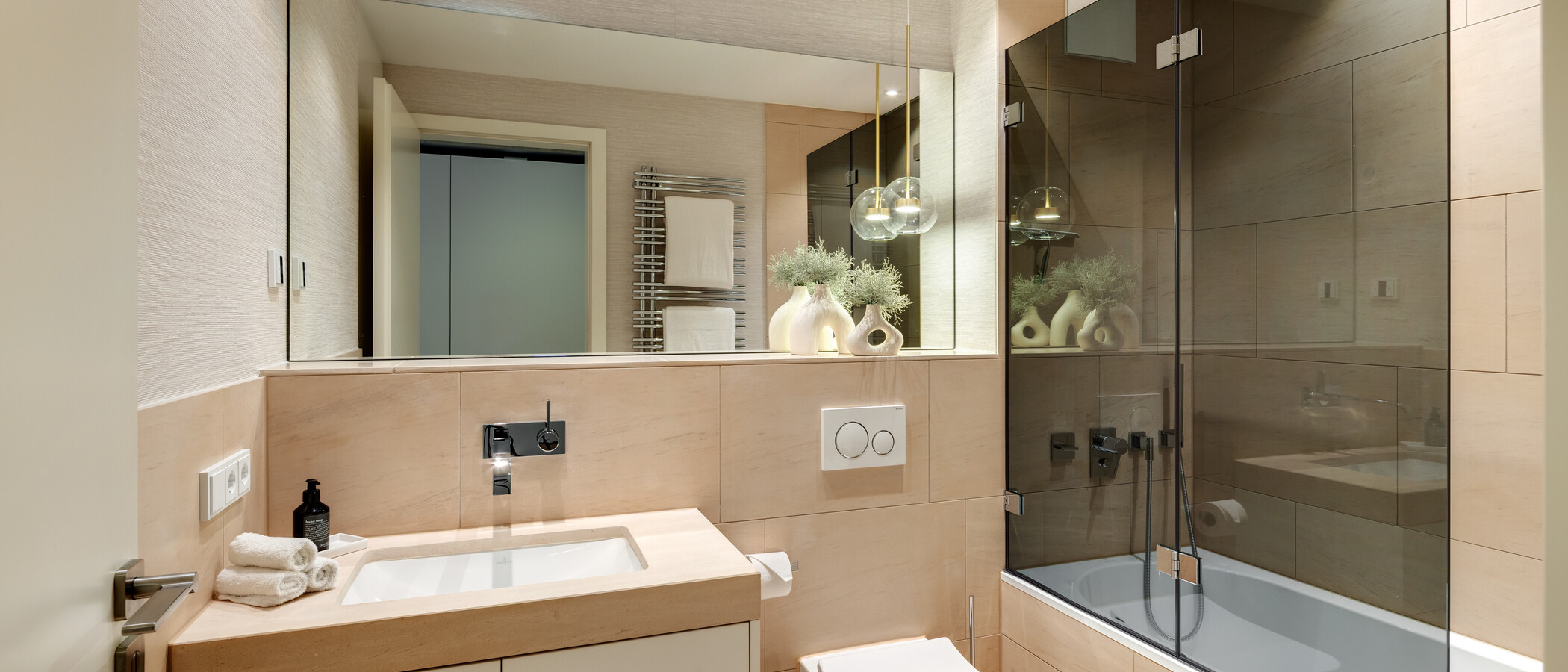 Wohnung München Maxvorstadt - Museumsviertel 01 2. Badezimmer 14574