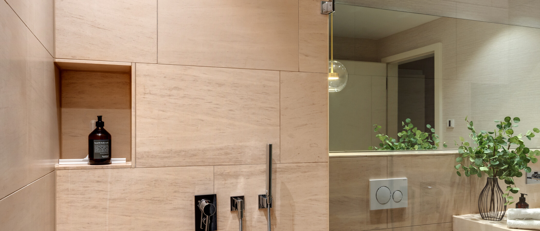 Wohnung München Maxvorstadt - Museumsviertel 02 1. Badezimmer 14574