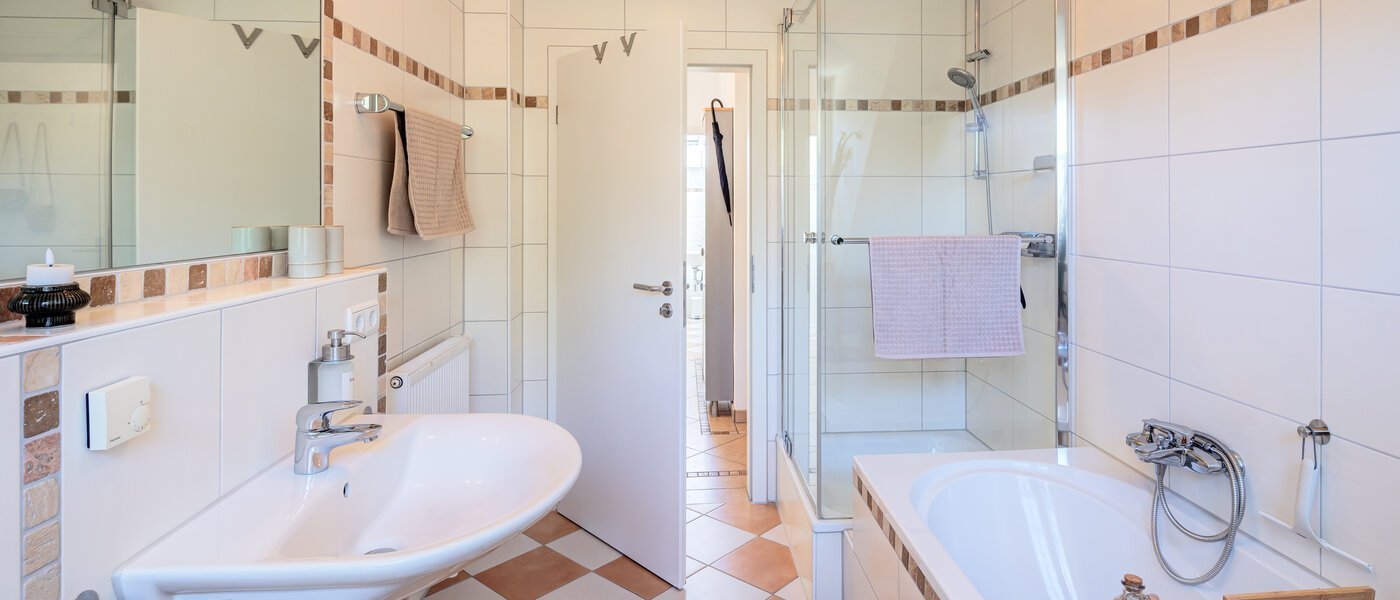 Maisonettewohnung Gröbenzell 03 1. Badezimmer 14575