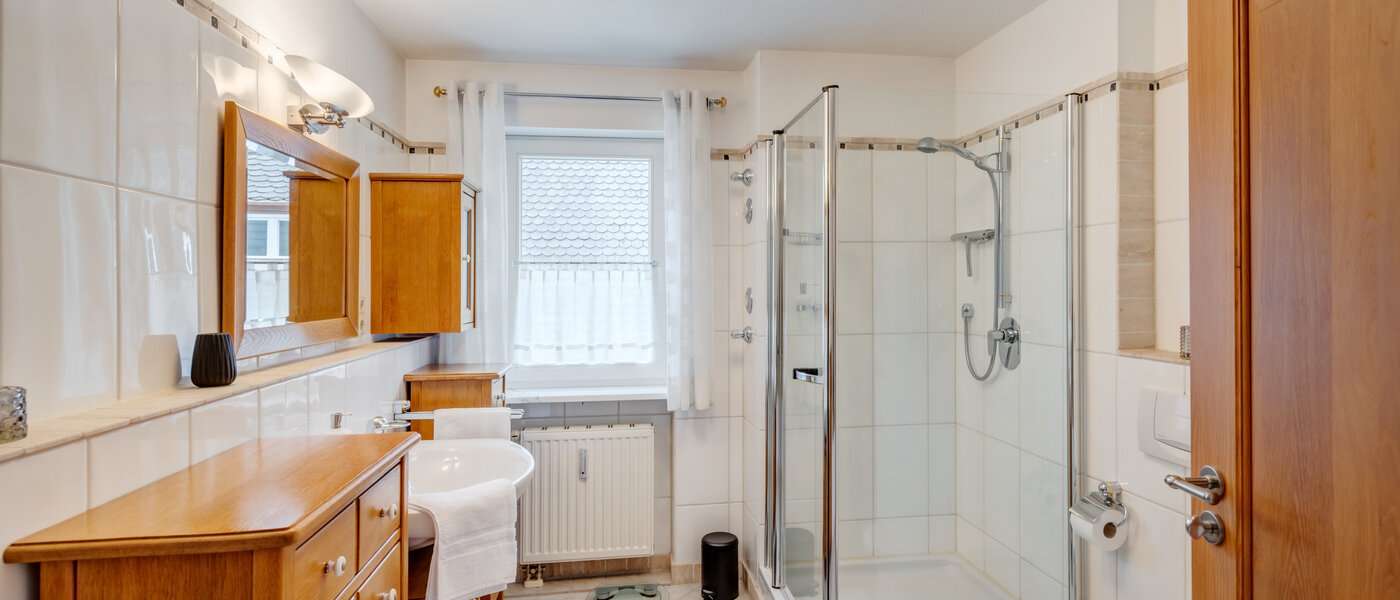 Maisonettewohnung München Fasangarten 02 Badezimmer 14585