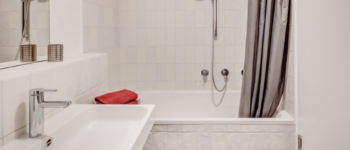 Wohnung Herrsching am Ammersee 02 1. Badezimmer 14589