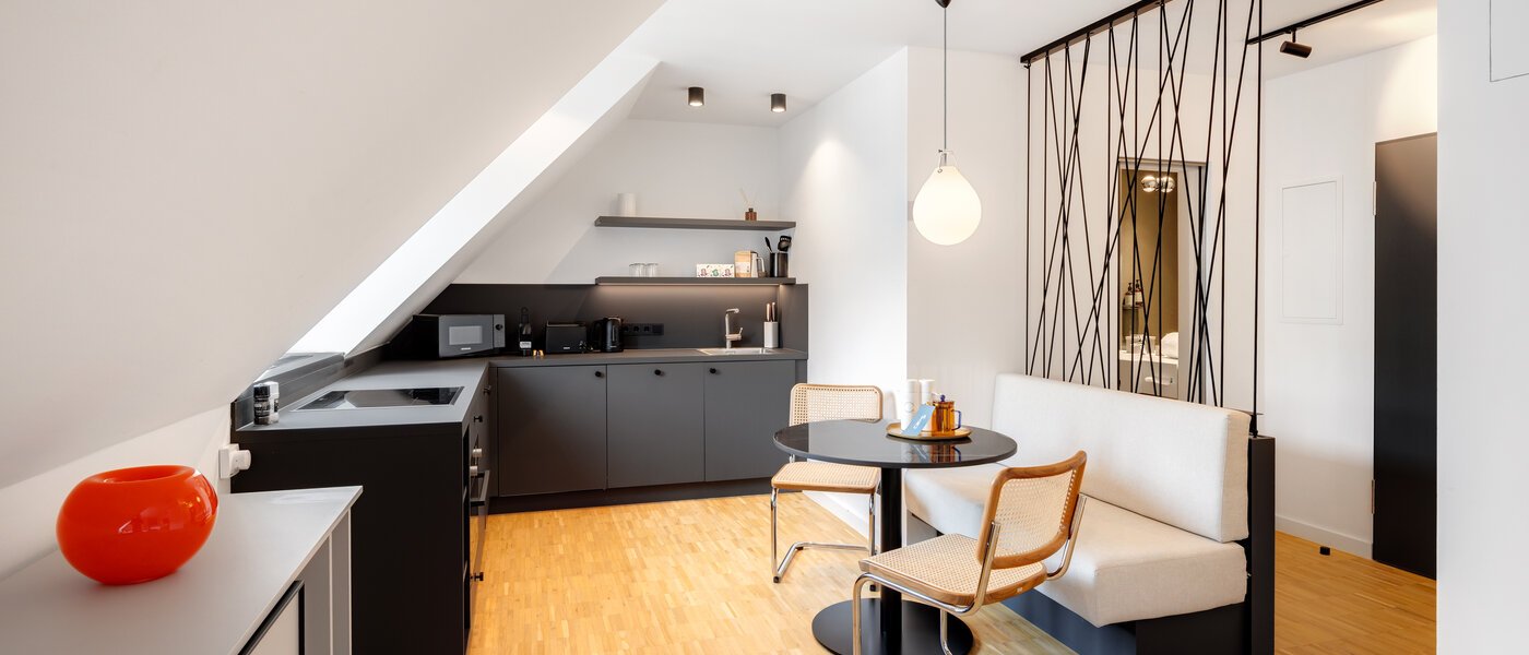 Apartment München Schwabing-West (rund um den Hohenzollernplatz) 01 Wohnbereich 14593