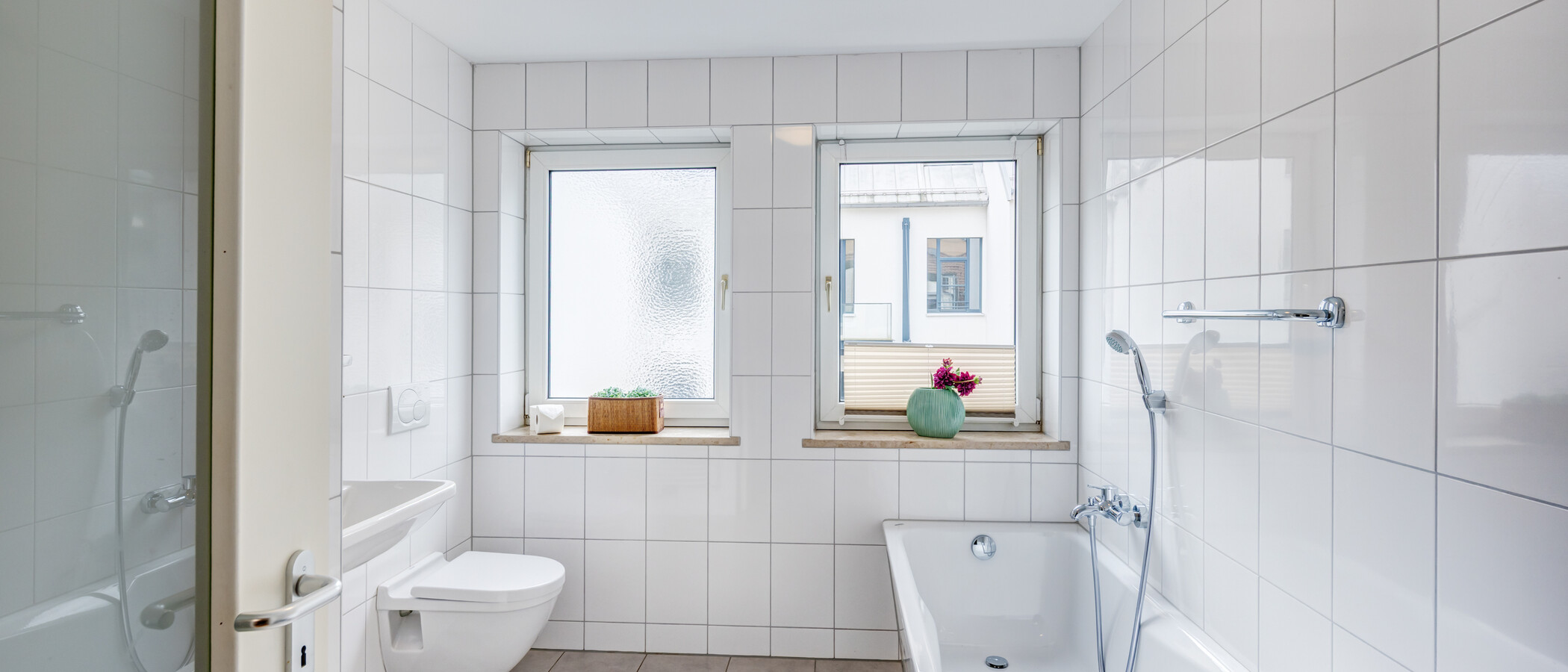 Dachgeschosswohnung München Ludwigsvorstadt 02 Badezimmer 14609