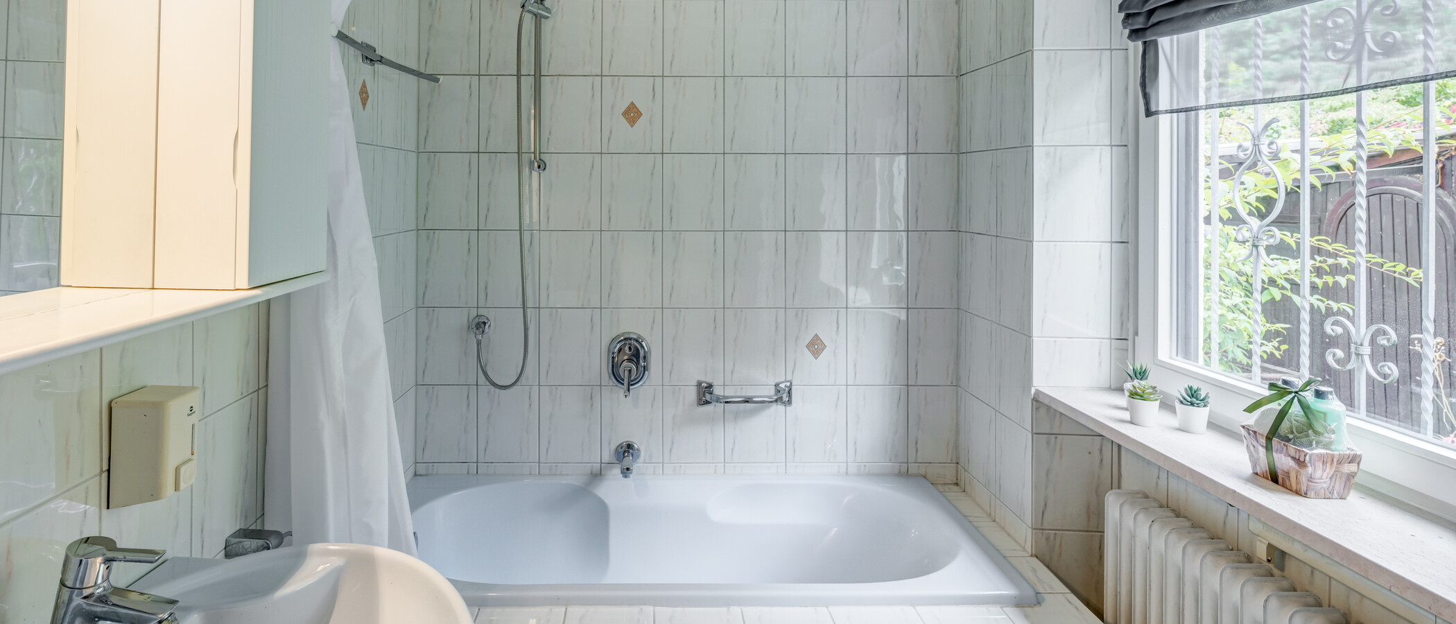 Gartenwohnung München Hadern 01 Badezimmer 14610
