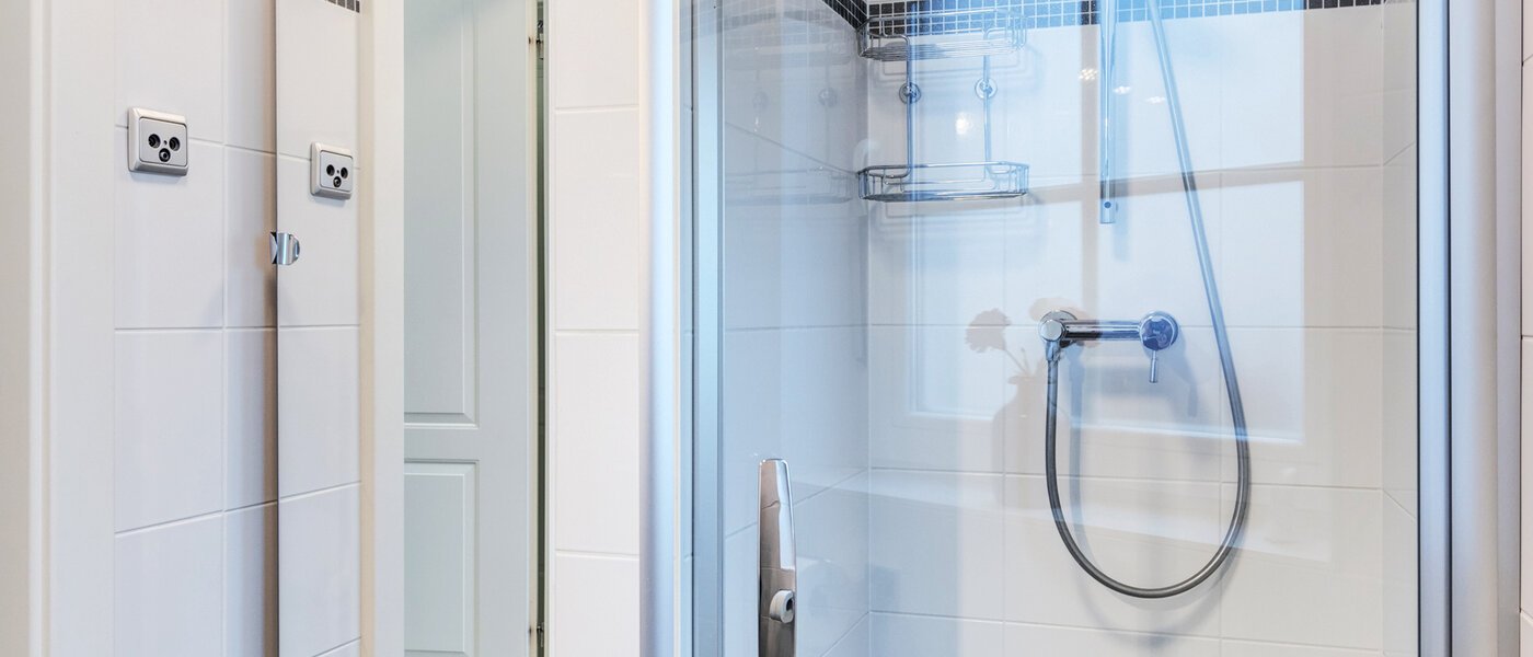 Einfamilienhaus Ismaning 01 2. Badezimmer 14615