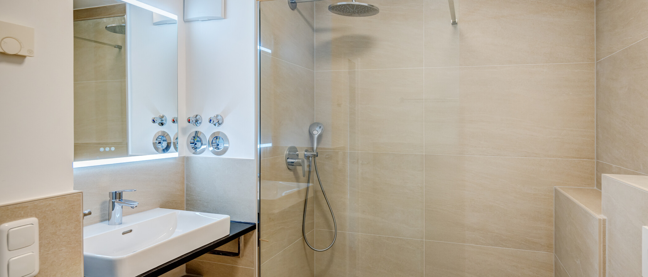Gartenwohnung München Denning 01 Badezimmer 14634