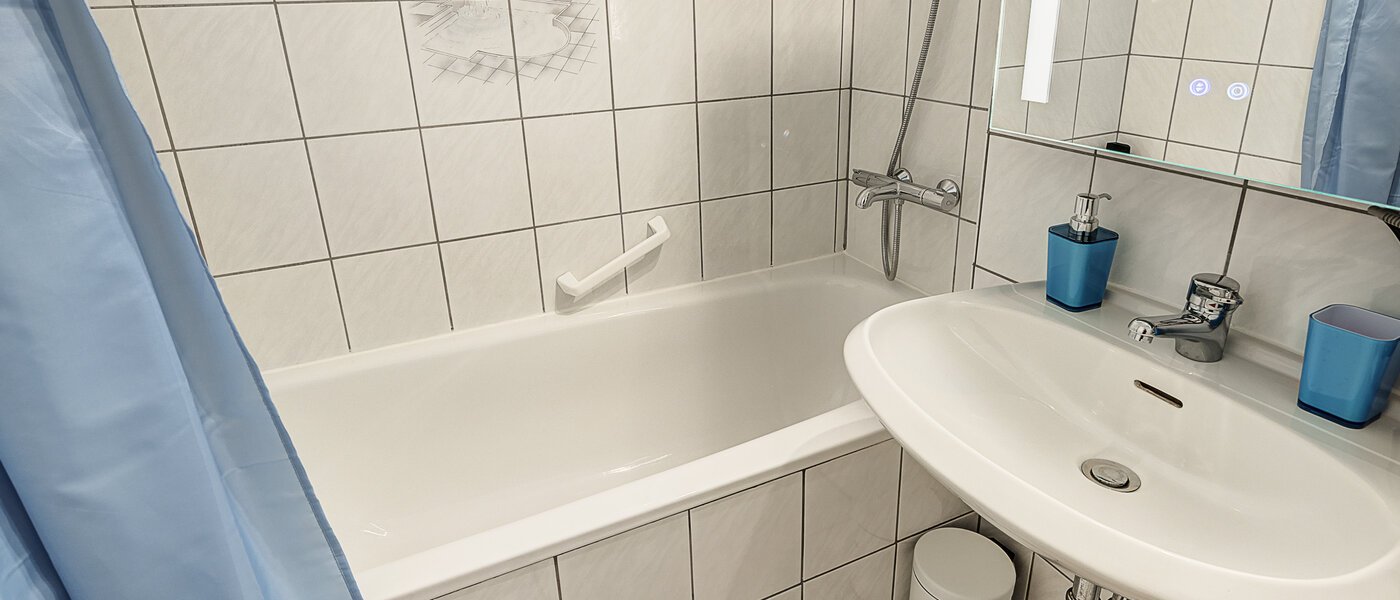 Wohnung München Moosach 02 Badezimmer 14638