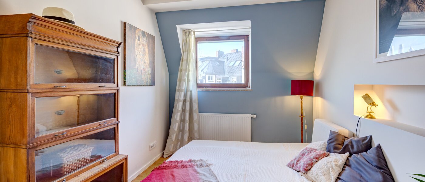 Dachgeschosswohnung München Haidhausen 02 1. Schlafzimmer 14648