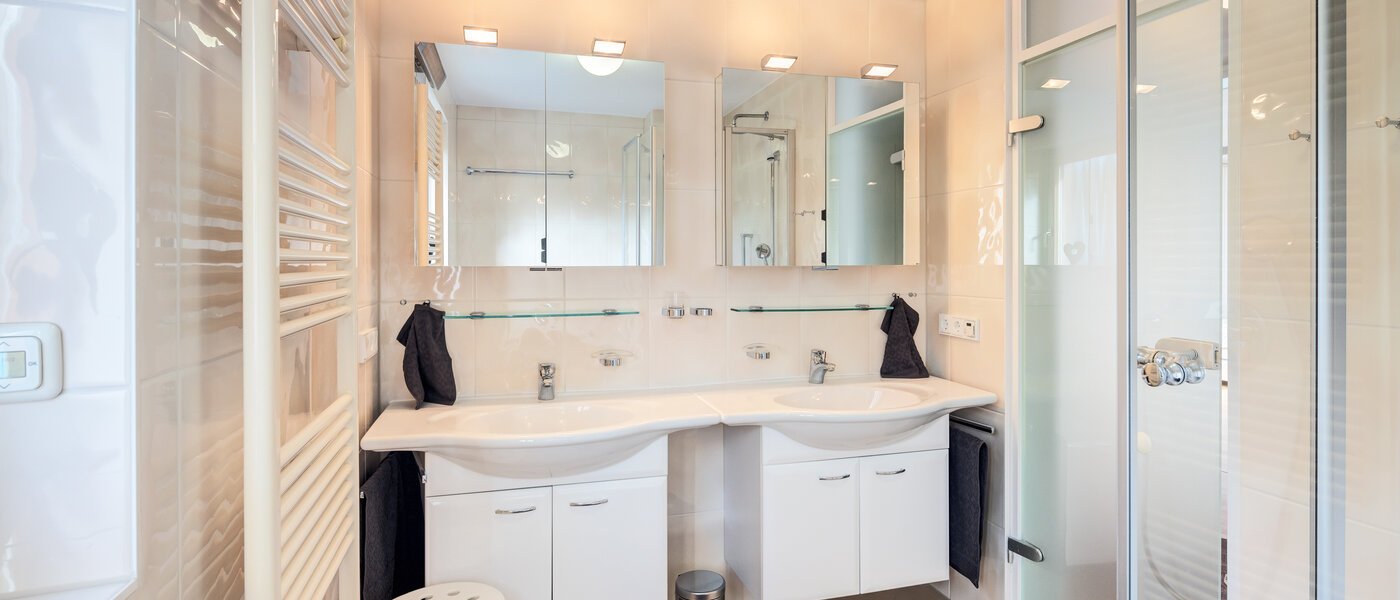 Doppelhaushälfte München Lochhausen 03 Badezimmer 14662