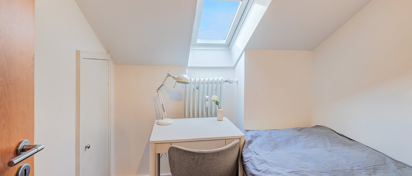 Dachgeschosswohnung Dachau 01 2. Schlafzimmer	 14669