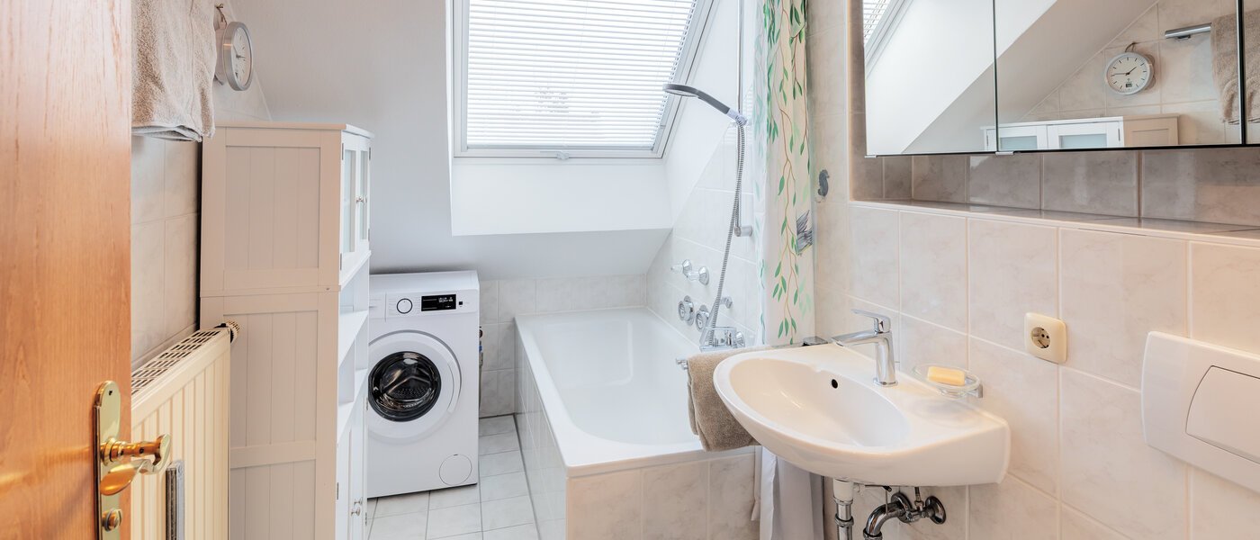 Dachgeschosswohnung München Neufahrn b. Freising 01 Badezimmer 14673