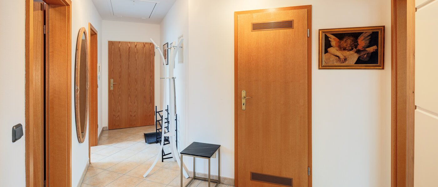 Dachgeschosswohnung München Neufahrn b. Freising 01 Flur/Gang 14673