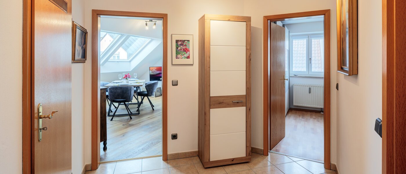 Dachgeschosswohnung München Neufahrn b. Freising 02 Flur/Gang 14673