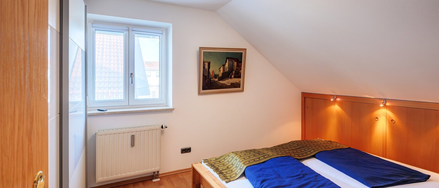 Dachgeschosswohnung München Neufahrn b. Freising 01 Schlafzimmer 14673