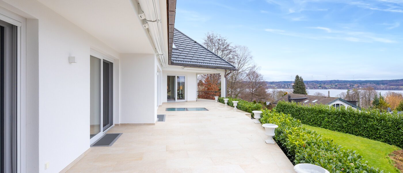 Villa Starnberg 01 Terrasse 14680