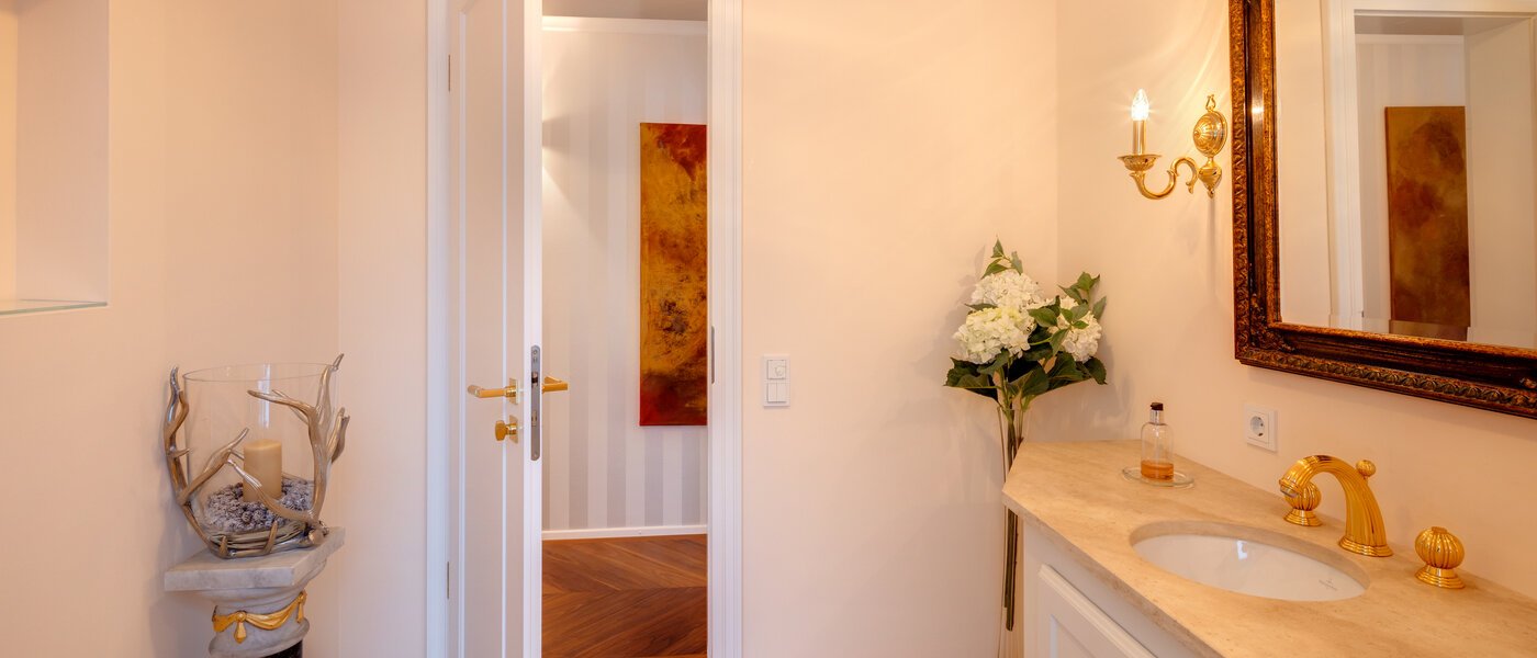 Villa Starnberg 02 Gäste-WC 14680