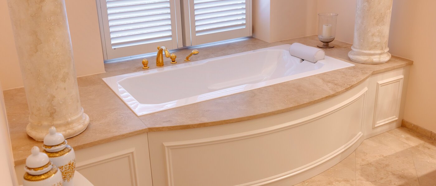 Villa Starnberg 01 1. Badezimmer 14680